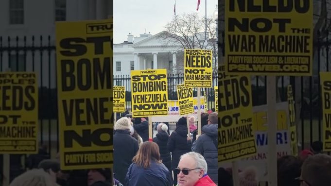 Protesters rally outside U.S. embassy in London, call for release of Venezuelan president