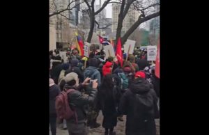Torontonians rally outside U.S. Consulate in solidarity with the people of Venezuela