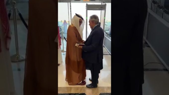 Ishaq Dar concludes Saudi Arabia visit, returns home after OIC meeting, consulate inauguration, Umrah
