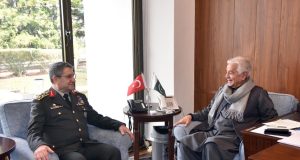 Khawaja Asif, Turkish army chief reaffirm strategic defence partnership, brotherly ties