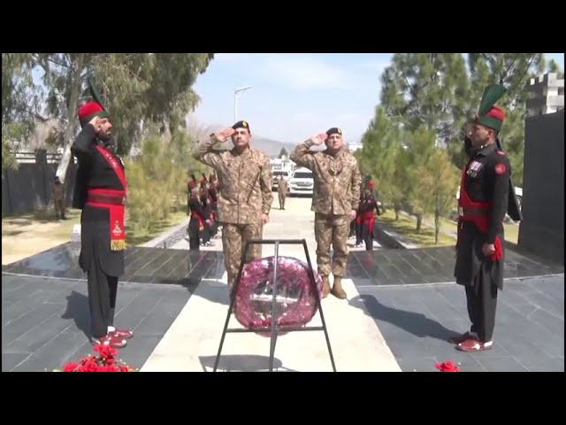 Army Chief reviews western border security during visit to South Waziristan