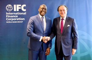 Aurangzeb, IFC chief discuss boosting private investment, capital market development