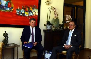 Aurangzeb, EU Envoy discuss investment outlook, economic reforms ahead of business forum