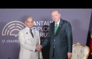 PM Shehbaz, President Erdoğan reaffirm strategic partnership, discuss regional peace at Antalya Forum