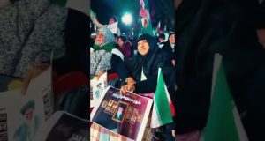 Iranians express gratitude to Pakistan in Tehran with flag display, slogans