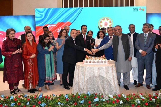 Gilani reaffirms deep Pakistan–Azerbaijan brotherhood, highlights strong cultural, trade, parliamentary ties