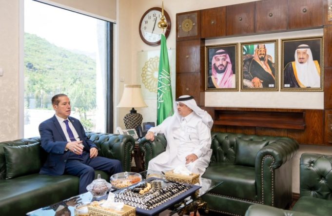 Saudi, Algerian envoys discuss matters of mutual interest