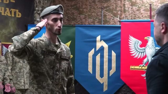 Zelenskyy visits frontline command post, honors troops defending Dnipro region