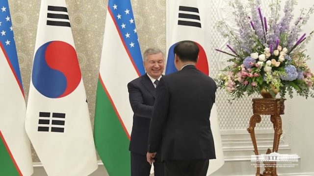 Mirziyoyev unveils AI, green energy, regional connectivity initiatives at ADB annual meeting