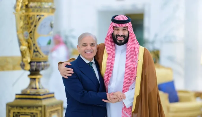 Saudi Crown Prince, PM Shehbaz discuss regional peace, welcome US-Iran agreement