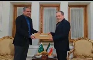 Interior Minister Syed Mohsin Naqvi meets Iranian Foreign Minister Seyed Abbas Araghchi in Tehran