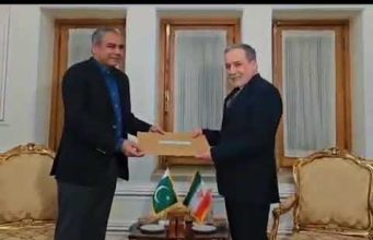 Interior Minister Syed Mohsin Naqvi meets Iranian Foreign Minister Seyed Abbas Araghchi in Tehran