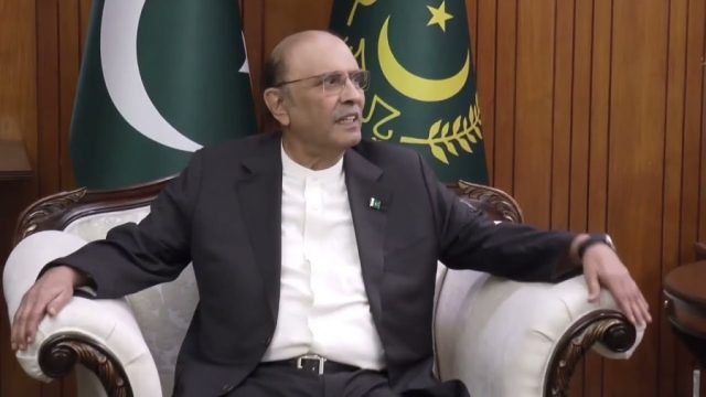President Zardari, PM Shehbaz discuss national security, budget, regional situation