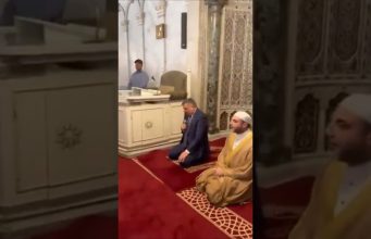 Turkish Interior Minister Mustafa Çiftçi recites the Holy Qur’an at Syria’s historic Umayyad Mosque