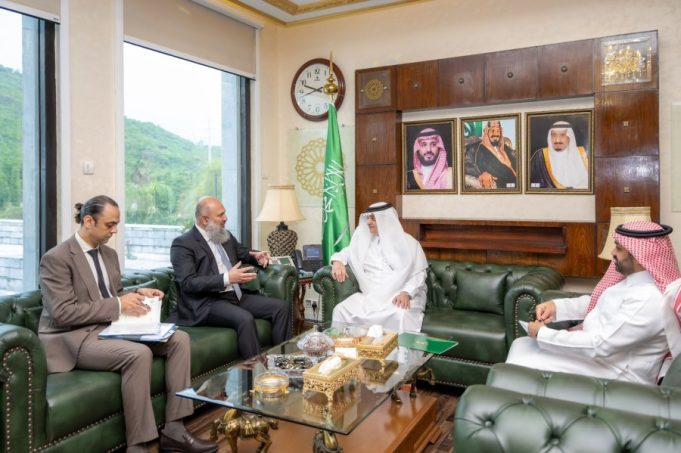 Saudi Ambassador, Pakistan’s Commerce Minister discuss strengthening bilateral economic cooperation