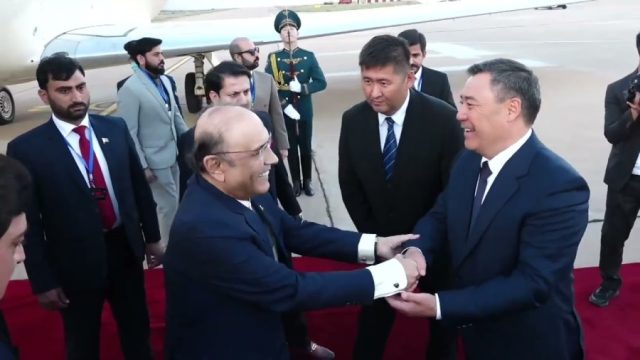 President Zardari arrives in Kyrgyz Republic for official visit, receives guard of honour