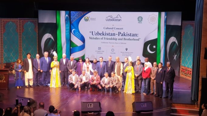 ‘Dil Dil Pakistan’ brings Islamabad’s diplomatic elite to its feet at Uzbek cultural concert