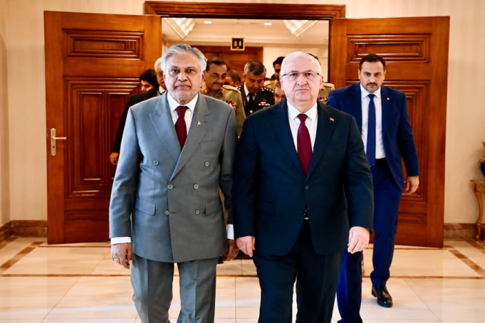 Ishaq Dar, Türkiye’s Defence Minister discuss bilateral defence cooperation