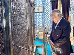Ishaq Dar visits shrine of Hazrat Abu Ayyub Ansari (RA) in Istanbul