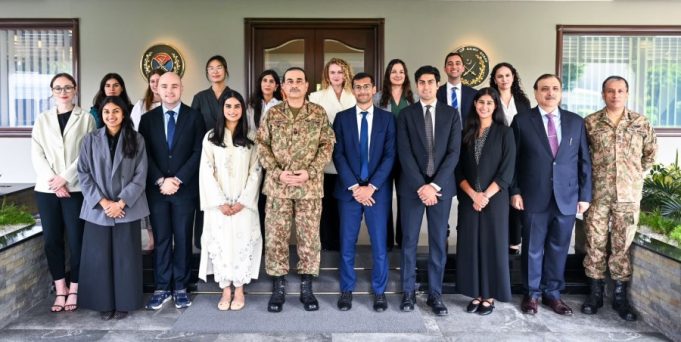 COAS Asim Munir interacts with Harvard Business School students in Rawalpindi