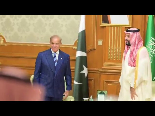 PM Shehbaz, Saudi Crown Prince Mohammed bin Salman hold bilateral talks in Makkah
