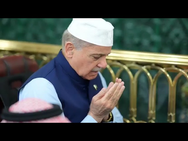PM Shehbaz arrives in Madinah, offers prayers at Masjid-e-Nabawi