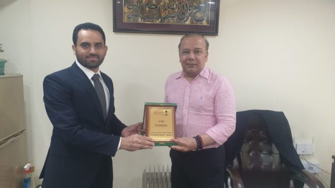 Saudi Press Attaché , senior journalist Ghauri discuss strengthening media ties